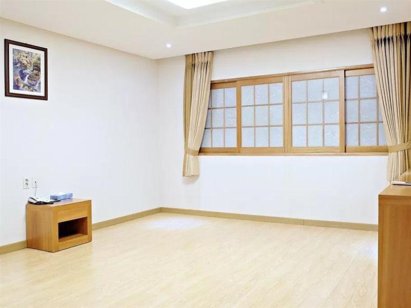 チェジュ パークサイド ツーリスト ホテル 済州市 エクステリア 写真